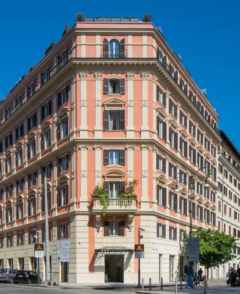 Immagine di sfondo della pagina Il Gruppo Una diventa UNA Italian Hospitality