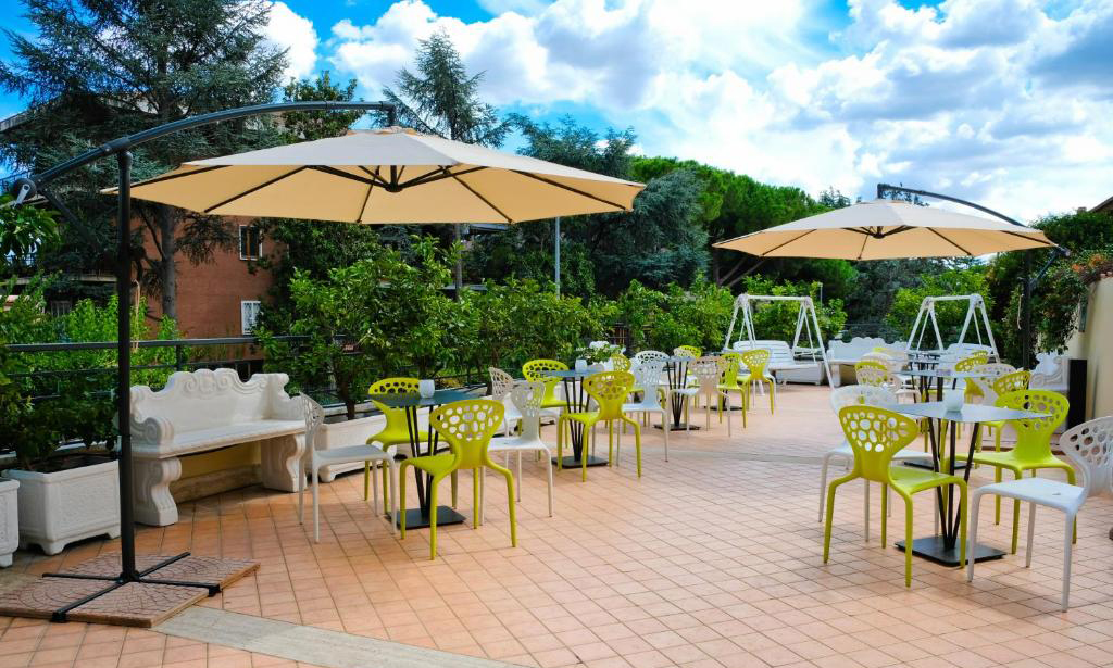 Immagine di sfondo della pagina Pacini Group inaugura il 2025 con il nuovo design di The Smooth Rome