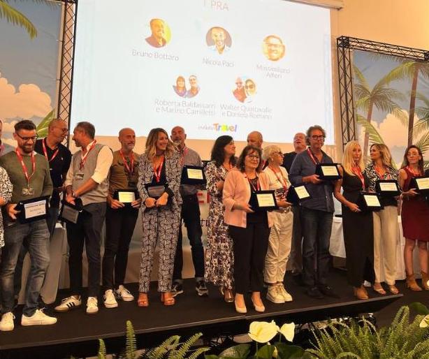 Immagine di sfondo della pagina Evolution Travel, a Tirana la Convention 2025