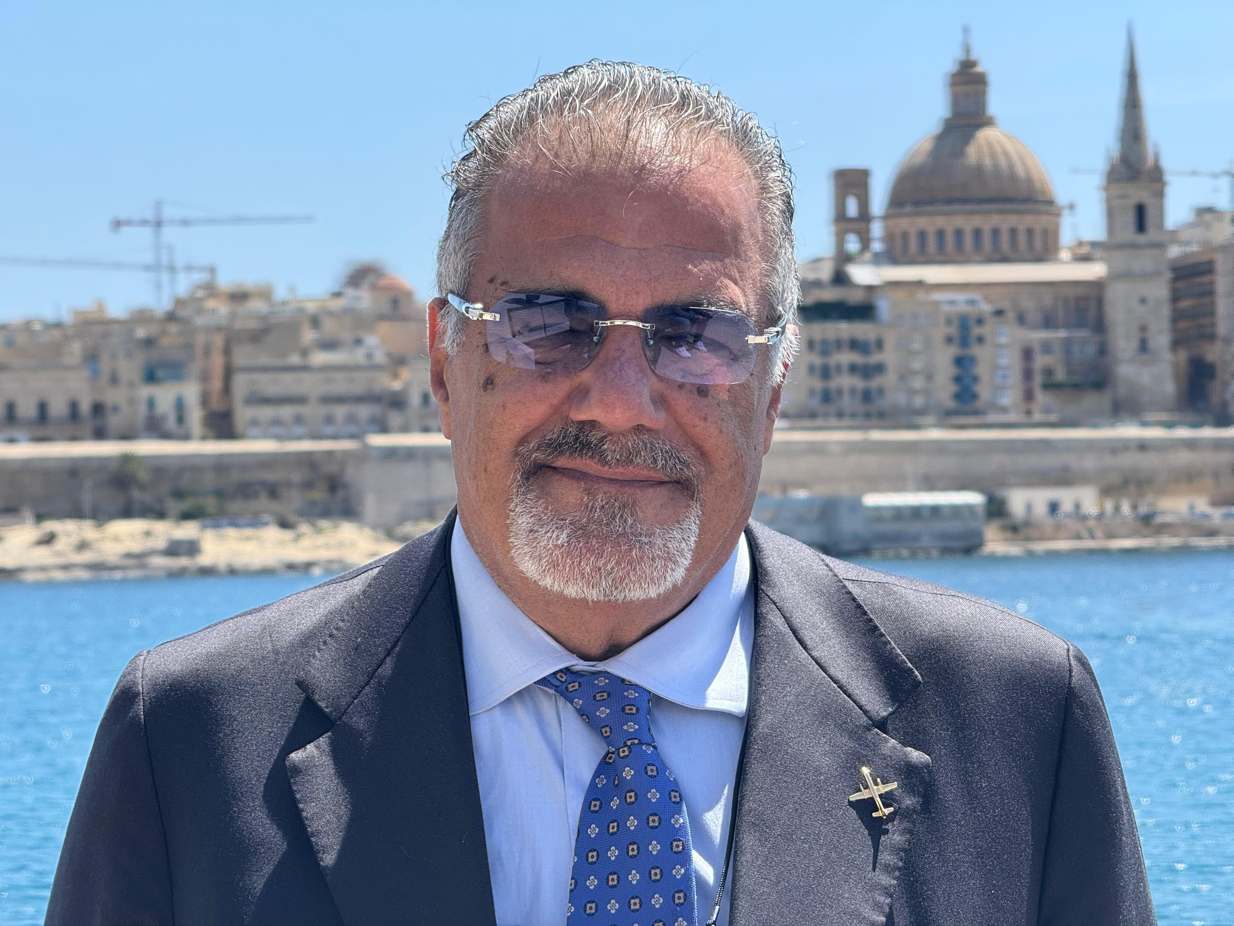 Immagine di sfondo della pagina HelloFly, al via i voli da Perugia per Lampedusa e Pantelleria