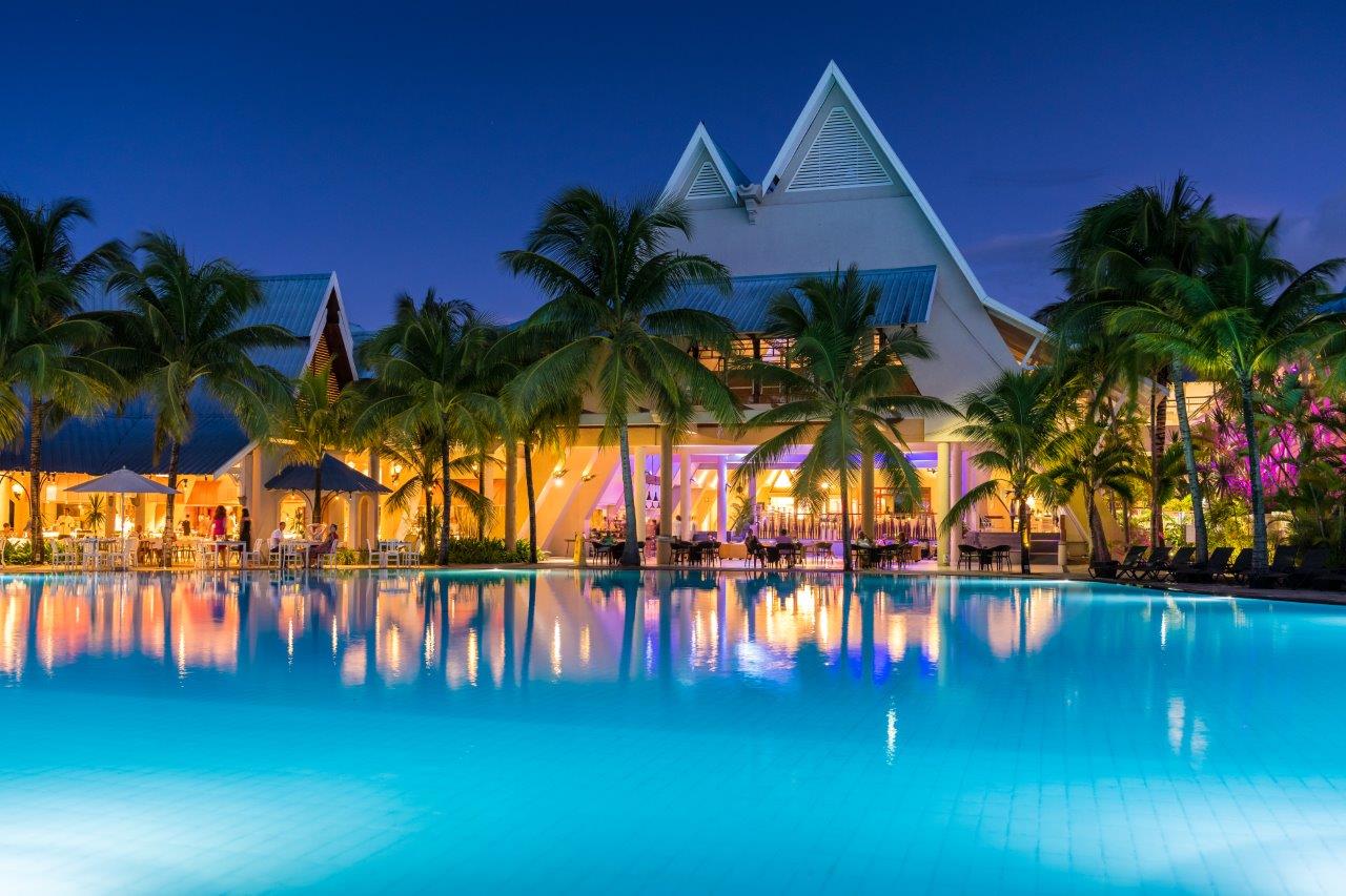 Immagine di sfondo della pagina Il nuovo volto del Victoria Beachcomber: tra design tropicale e ospitalità su misura a Mauritius