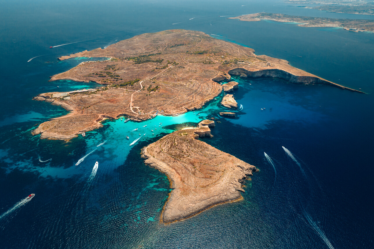 Immagine Blue Lagoon di Comino: obbligo di prenotazione riduce i flussi del 68%
