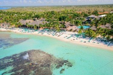 Immagine di sfondo della pagina Il Viva Wyndham Dominicus Beach set del film  di Natale " Vacanze ai Caraibi"