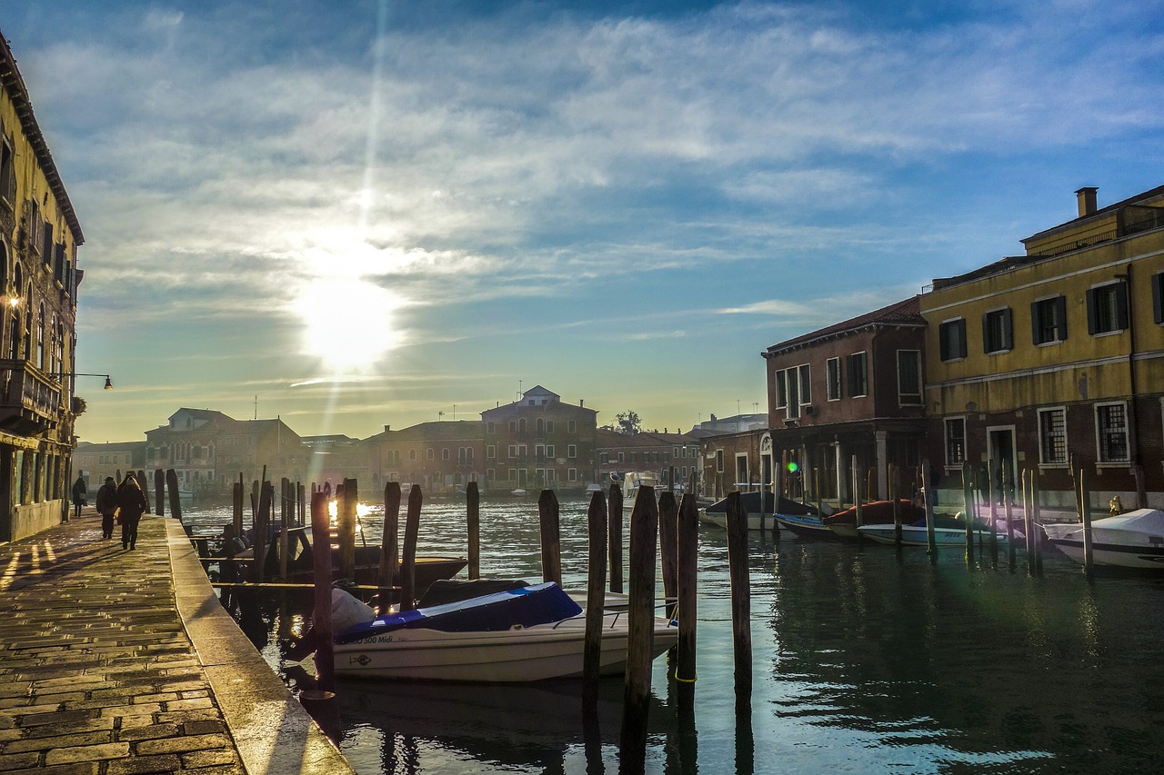Immagine di sfondo della pagina Guide turistiche, pubblicato dal Ministero bando per l’abilitazione. Caner: “opportunità per i giovani veneti”