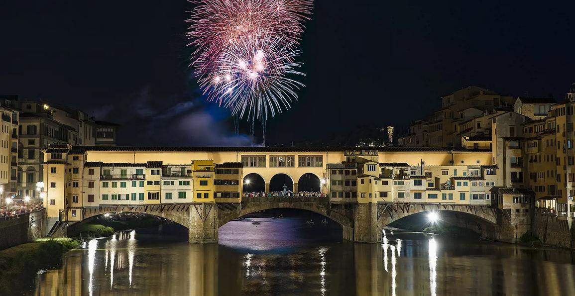 Immagine di sfondo della pagina Firenze celebra San Giovanni tra tradizione e fuochi: un’occasione per valorizzare l’hôtellerie di charme