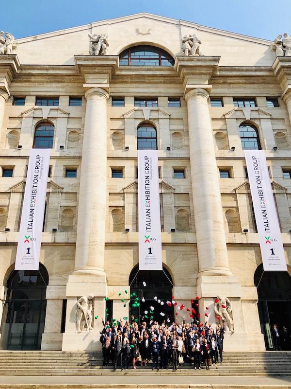 Immagine di sfondo della pagina Italian Exhibition Group, primo giorno in Borsa