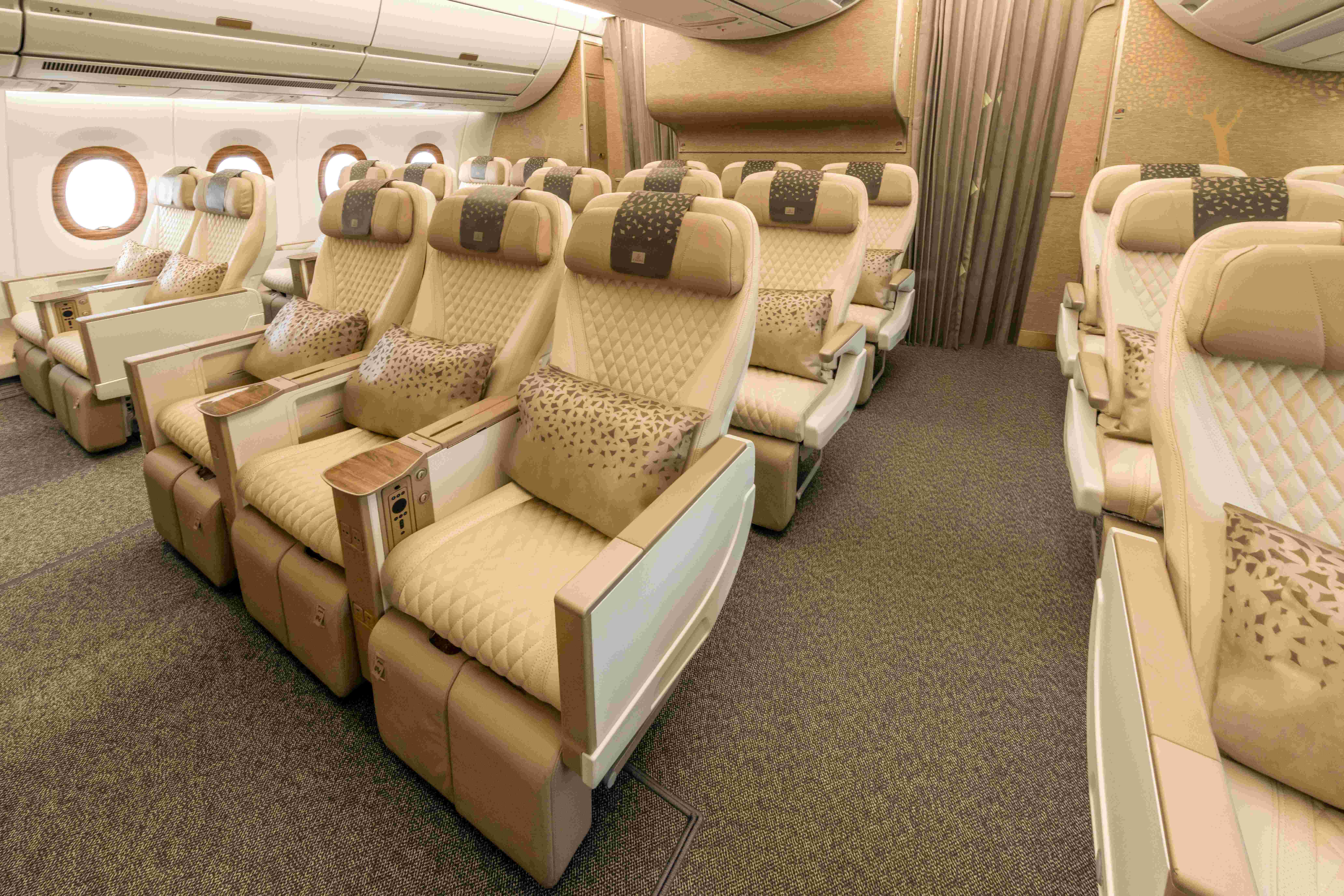 Immagine di sfondo della pagina Hangzhou accoglie l’A350 di Emirates: più spazio, tecnologia e stile