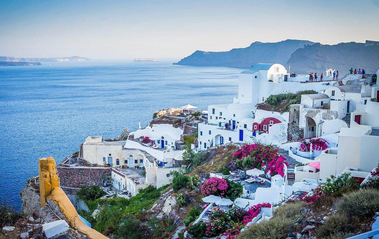 Immagine di sfondo della pagina Grecia, abolita compilazione PLF