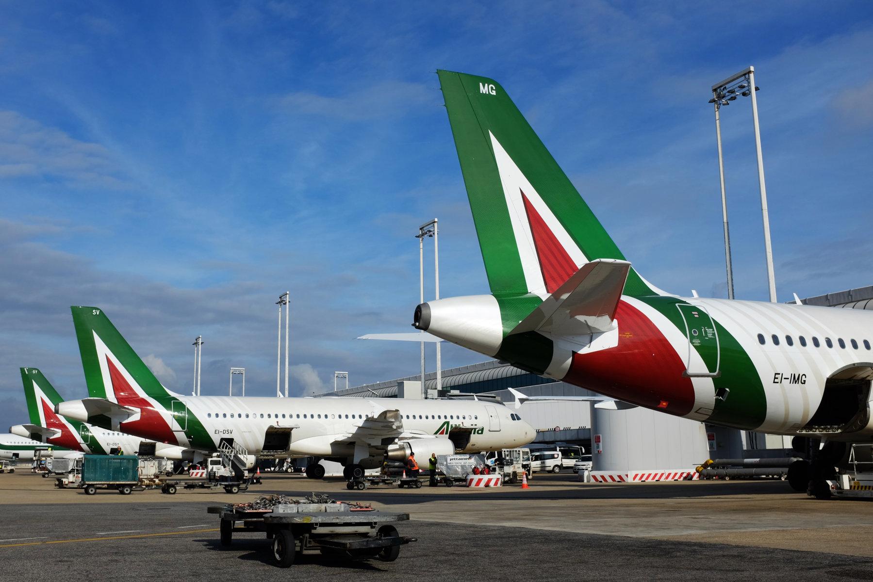 Immagine di sfondo della pagina Alitalia: riprendono i voli diretti Roma-Trieste