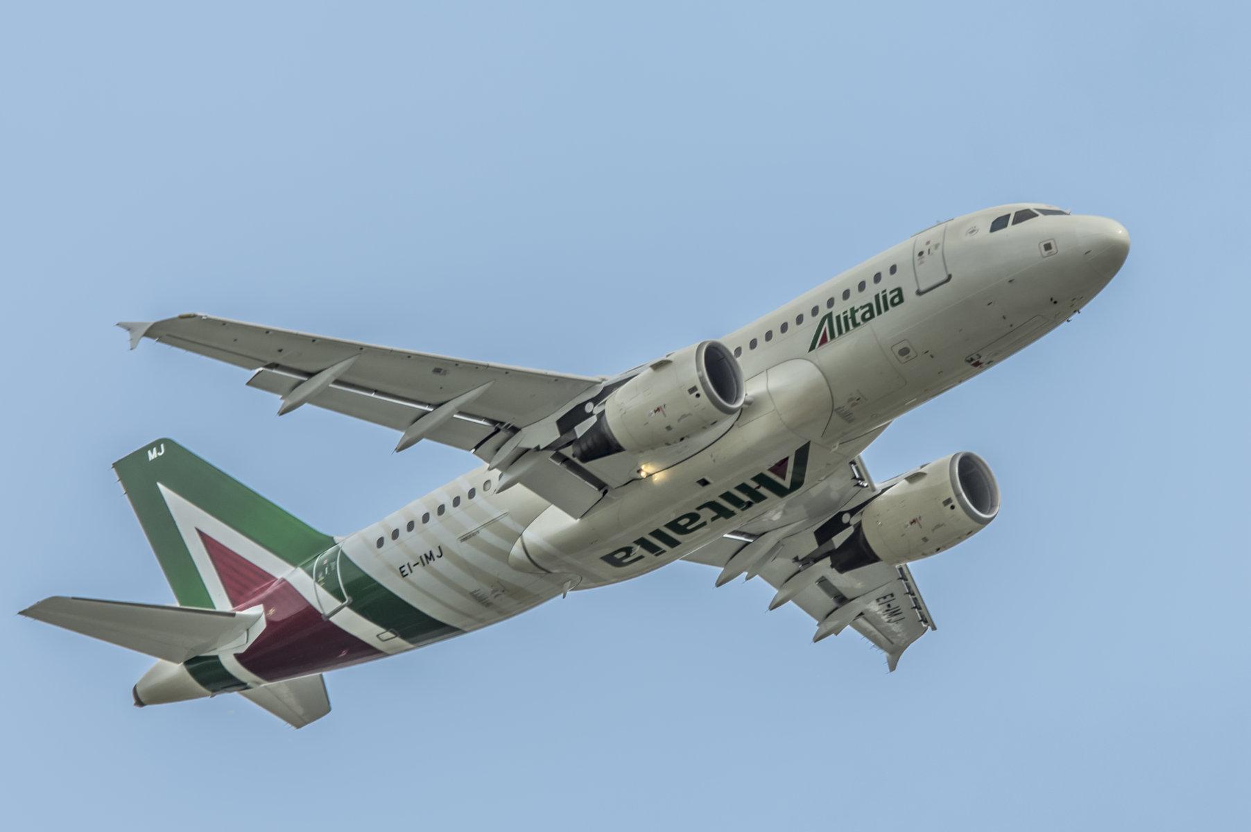 Immagine di sfondo della pagina Alitalia: tornano collegamenti per la Croazia 