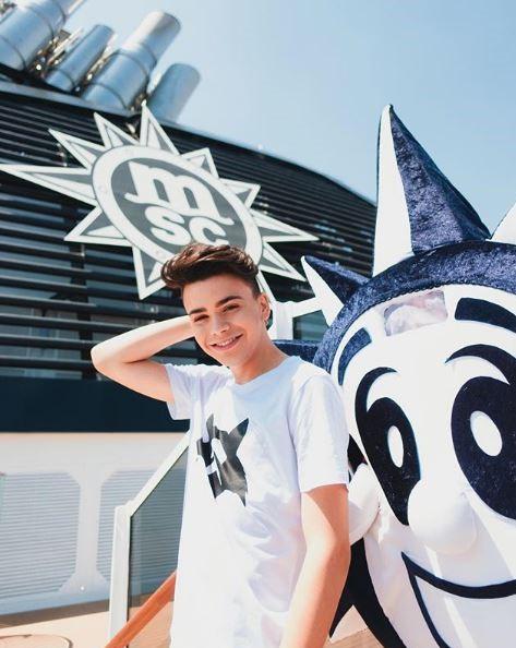 Immagine di sfondo della pagina MSC Crociere, partnership con Luciano Spinelli