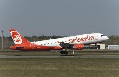 Immagine di sfondo della pagina airberlin: 99,5% dei voli effettuati nel 2015 