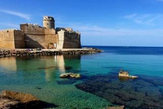 Immagine di sfondo della pagina TH Resorts raddoppia in Calabria con Le Castella Village