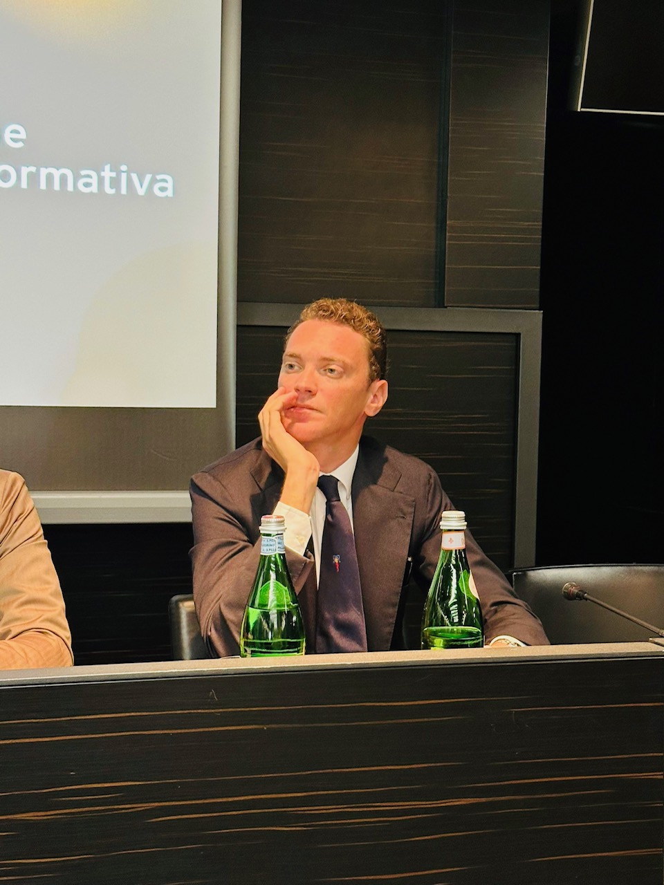 Immagine di sfondo della pagina Liberty Lines al convegno WEC Italia: focus su porti, innovazione e sostenibilità