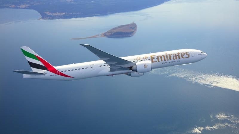Immagine di sfondo della pagina  Emirates riprende a volare sulle Seychelles