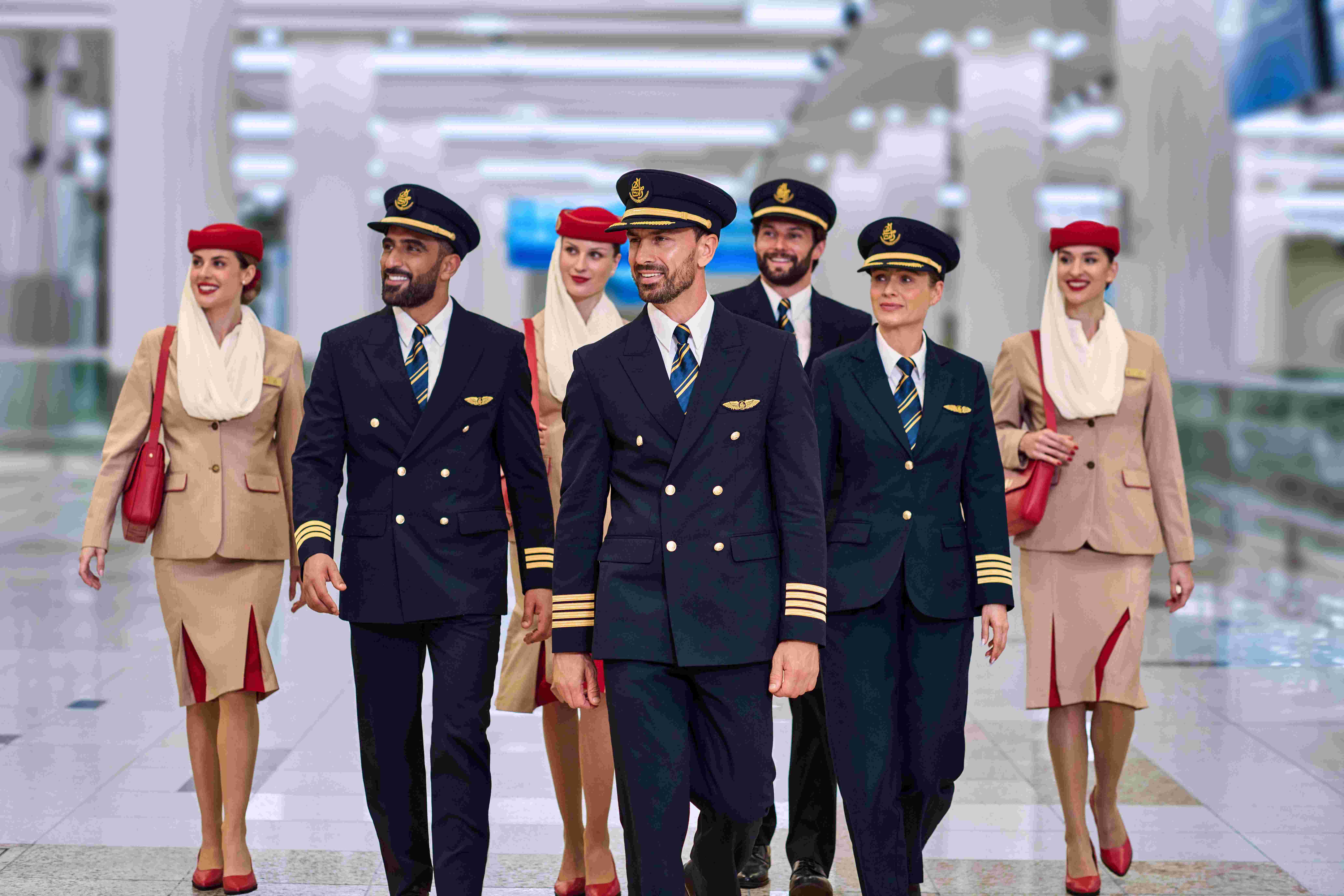 Immagine di sfondo della pagina Emirates cerca piloti e cabin crew: sette appuntamenti in Italia a ottobre