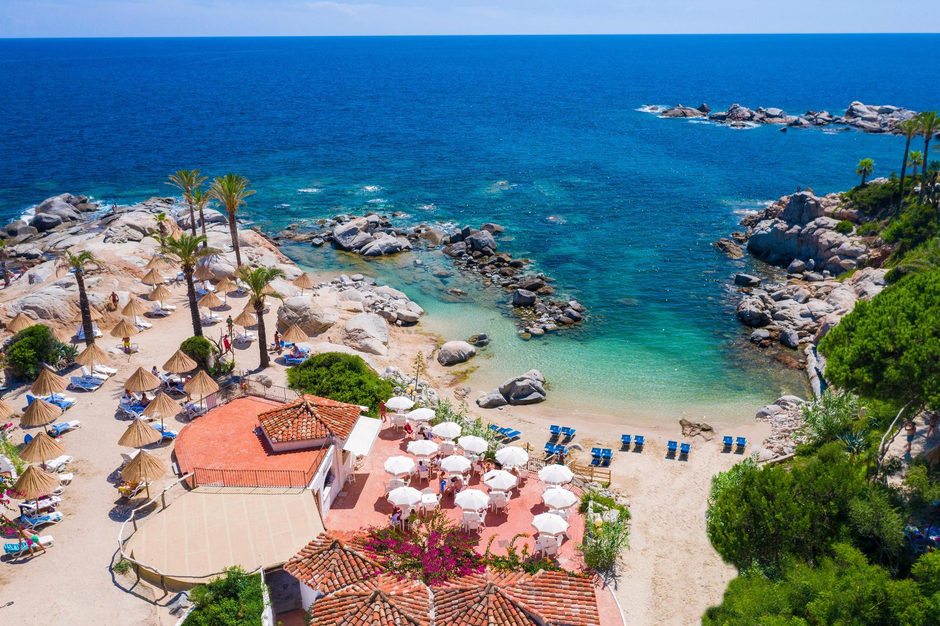 Immagine di sfondo della pagina Arbatax Park Resort riapre il 16 maggio con nuove esperienze family friendly