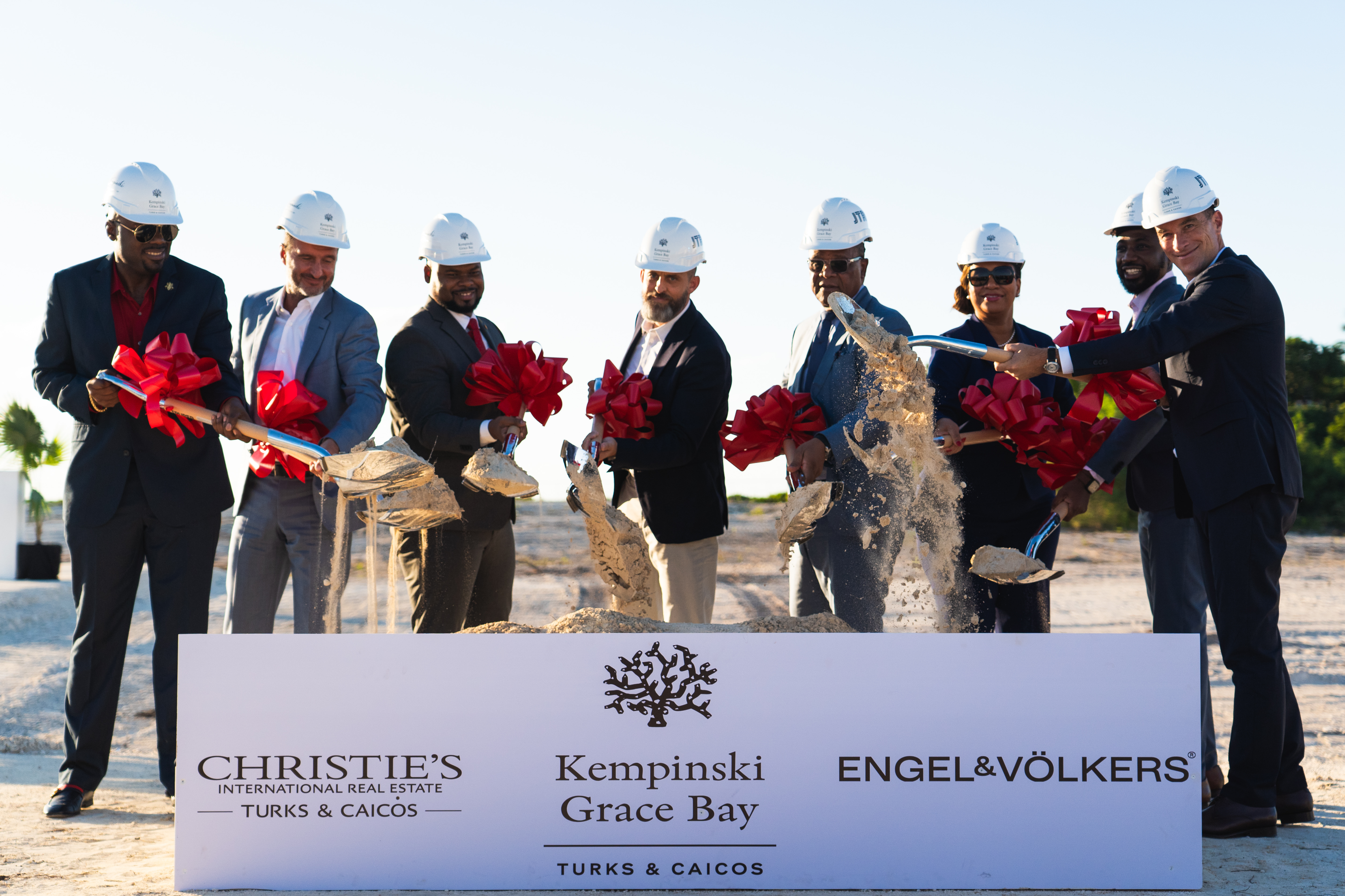 Immagine di sfondo della pagina Kempinski Grace Bay: avviati i lavori sul litorale iconico delle Turks e Caicos