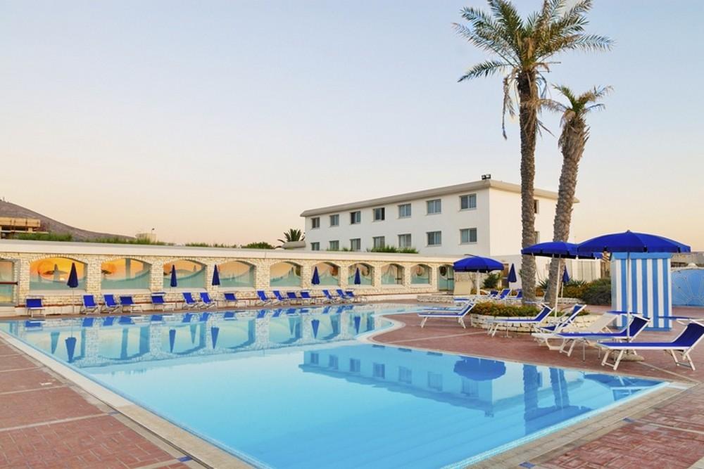 Immagine di sfondo della pagina Uvet Hotel Company, al via le campagne TV