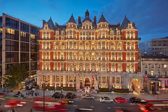 Immagine di sfondo della pagina Riapre il Mandarin Oriental Hyde Park, London