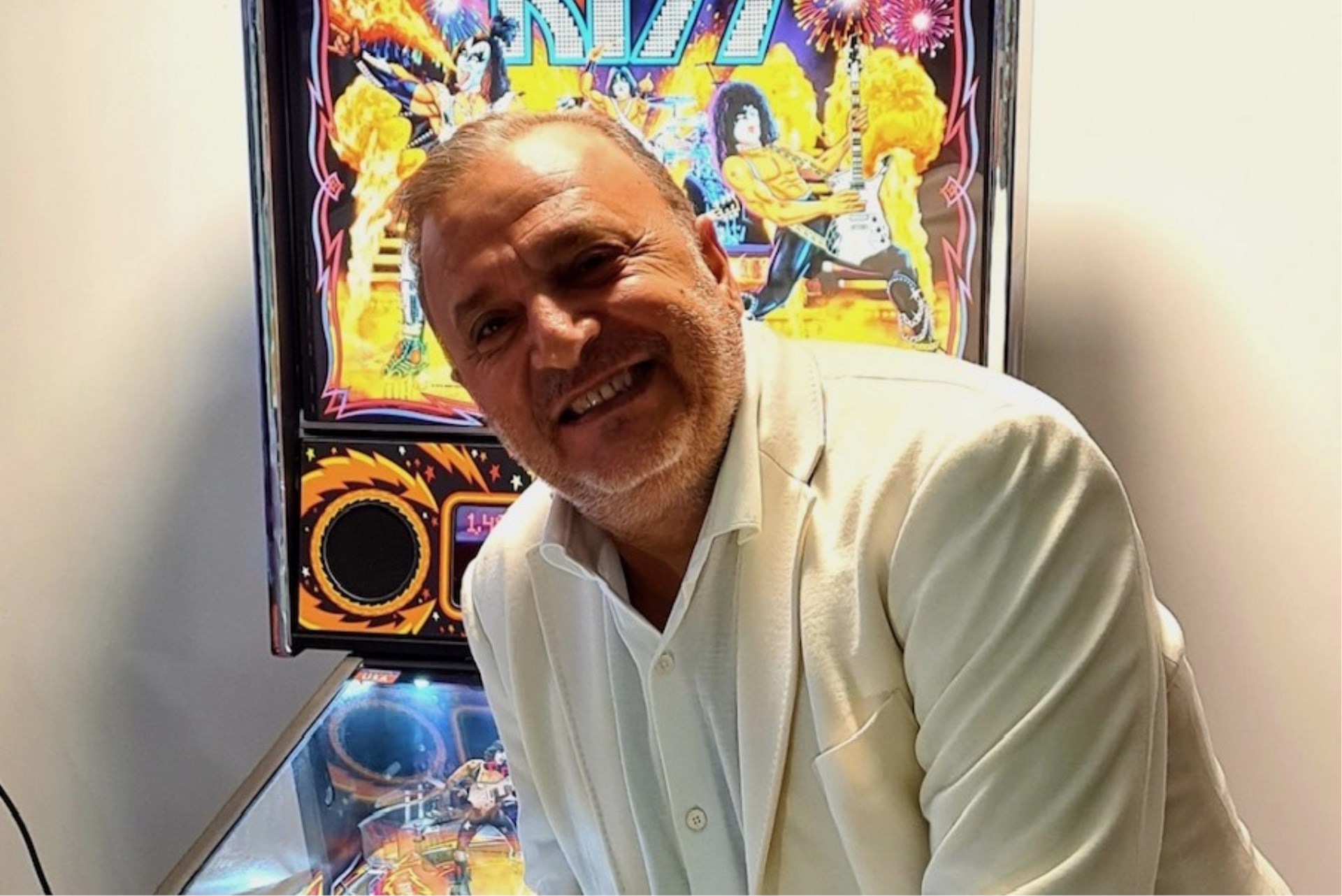 Immagine di sfondo della pagina Idee per Viaggiare, crescita costante e investimenti mirati.  Curzi “Ci devono scegliere, non per caso ma per valore”