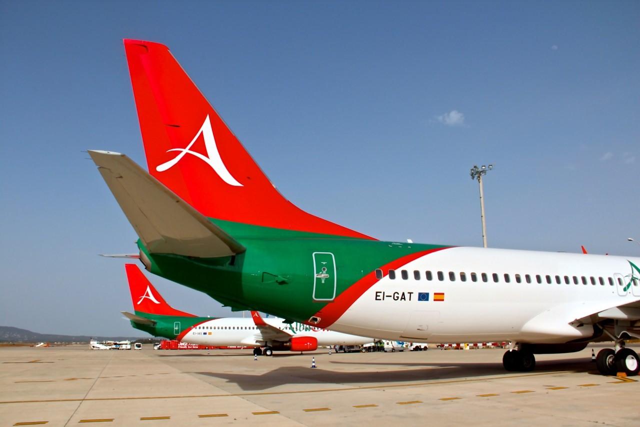 Immagine di sfondo della pagina Due B737-800 per Albastar