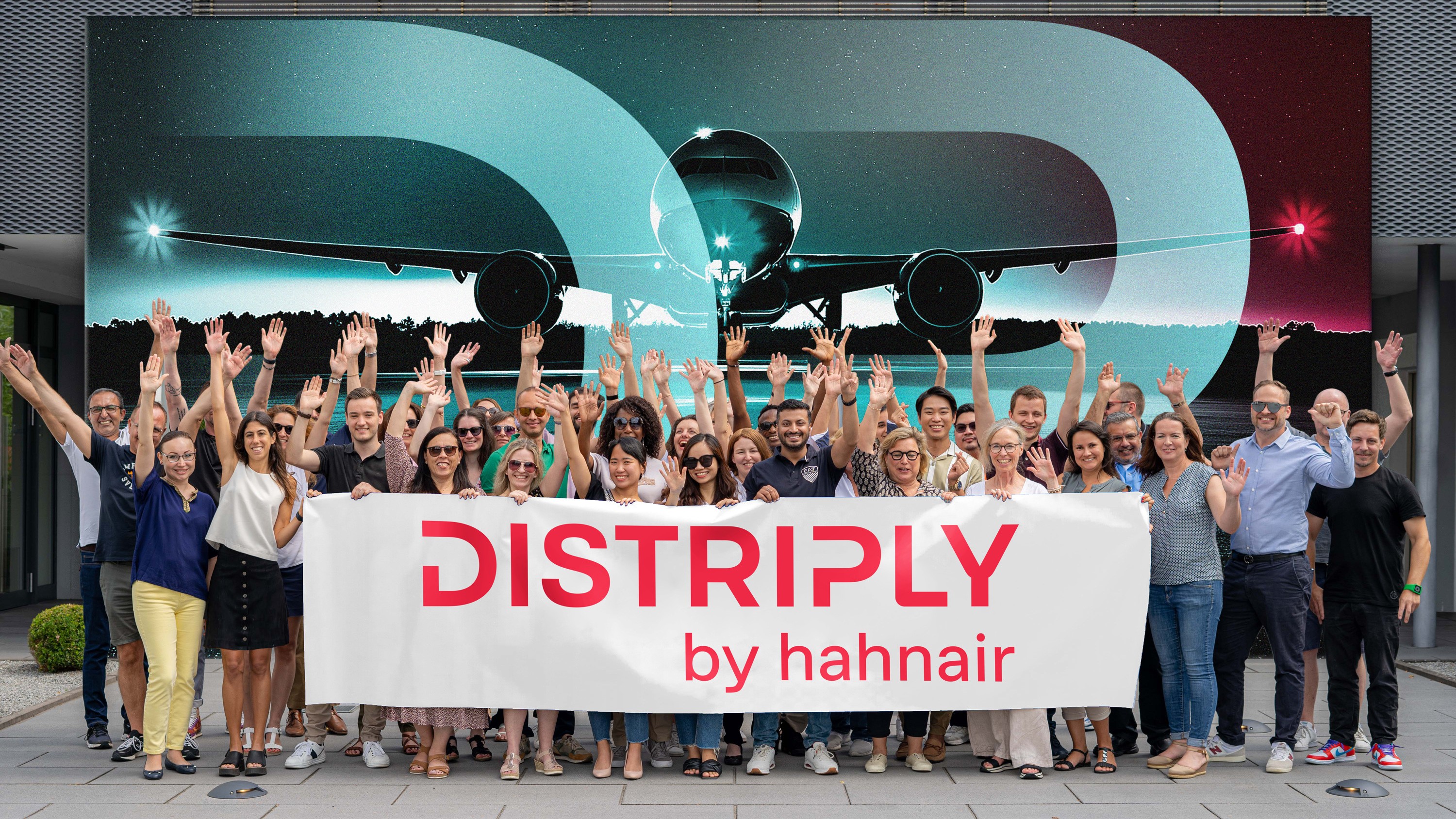 Immagine di sfondo della pagina Hahnair presenta Distriply: nuovo marchio per le soluzioni NDC dedicate alla distribuzione aerea