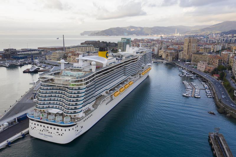 Immagine di sfondo della pagina Costa Crociere lancia la formula Cruise & Golf