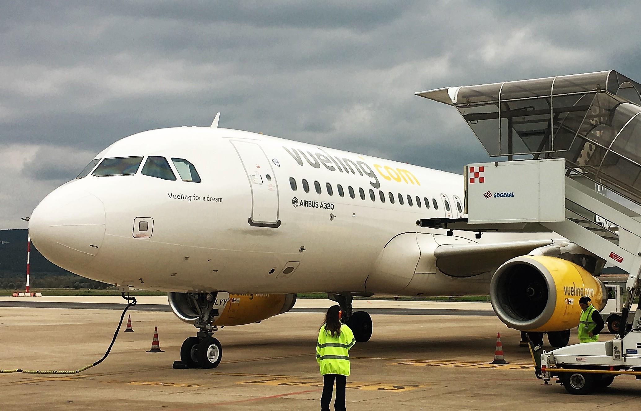 Immagine di sfondo della pagina Vueling, nuovo volo Alghero e Barcellona