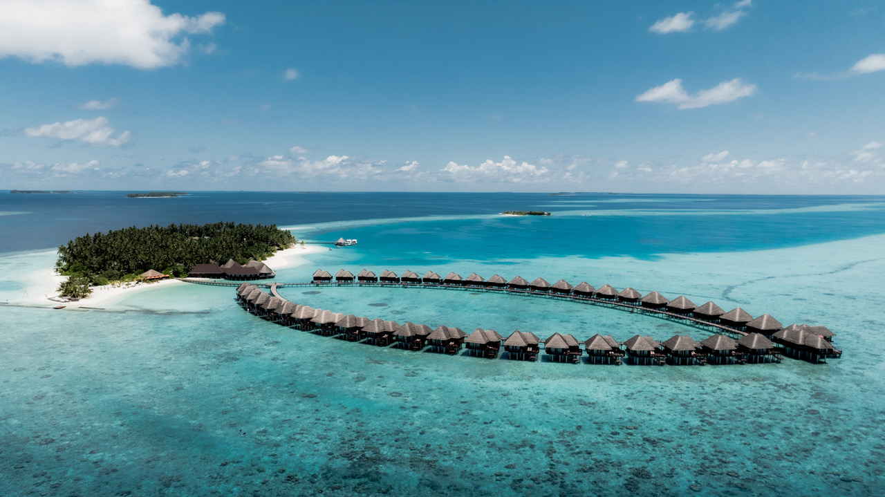 Immagine di sfondo della pagina Alidays e Sun Siyam Resorts: alleanza strategica per rilanciare le Maldive nel trade italiano