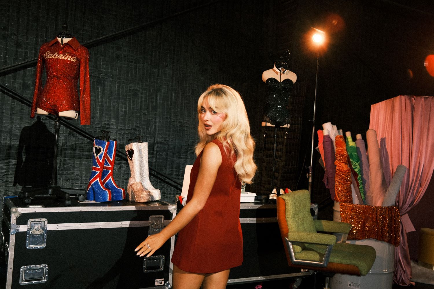 Immagine Sabrina Carpenter debutta come host Airbnb con un’esperienza esclusiva a Los Angeles