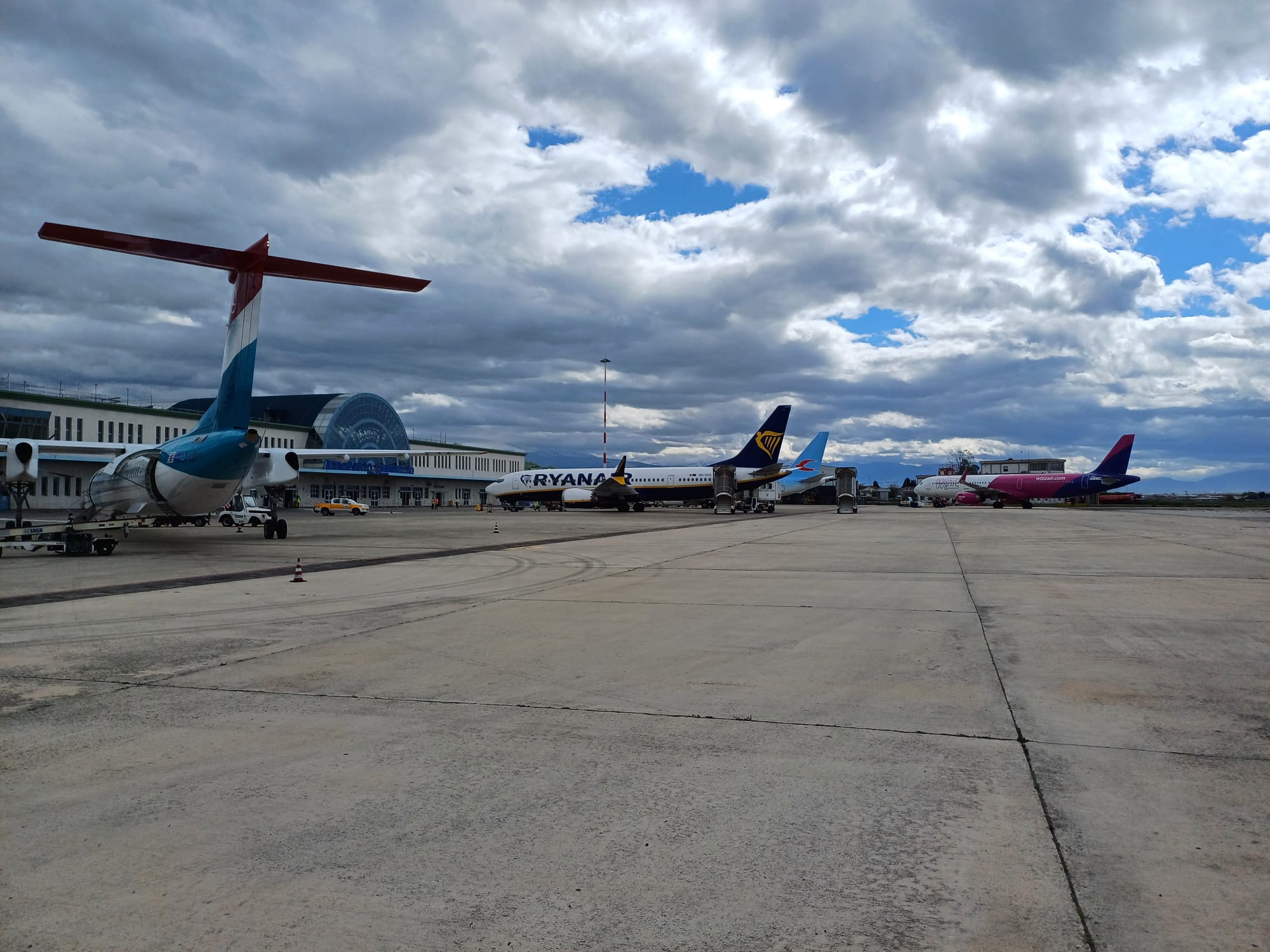 Immagine di sfondo della pagina Aeroporto d’Abruzzo: Pasqua da record e traffico in crescita del 57%