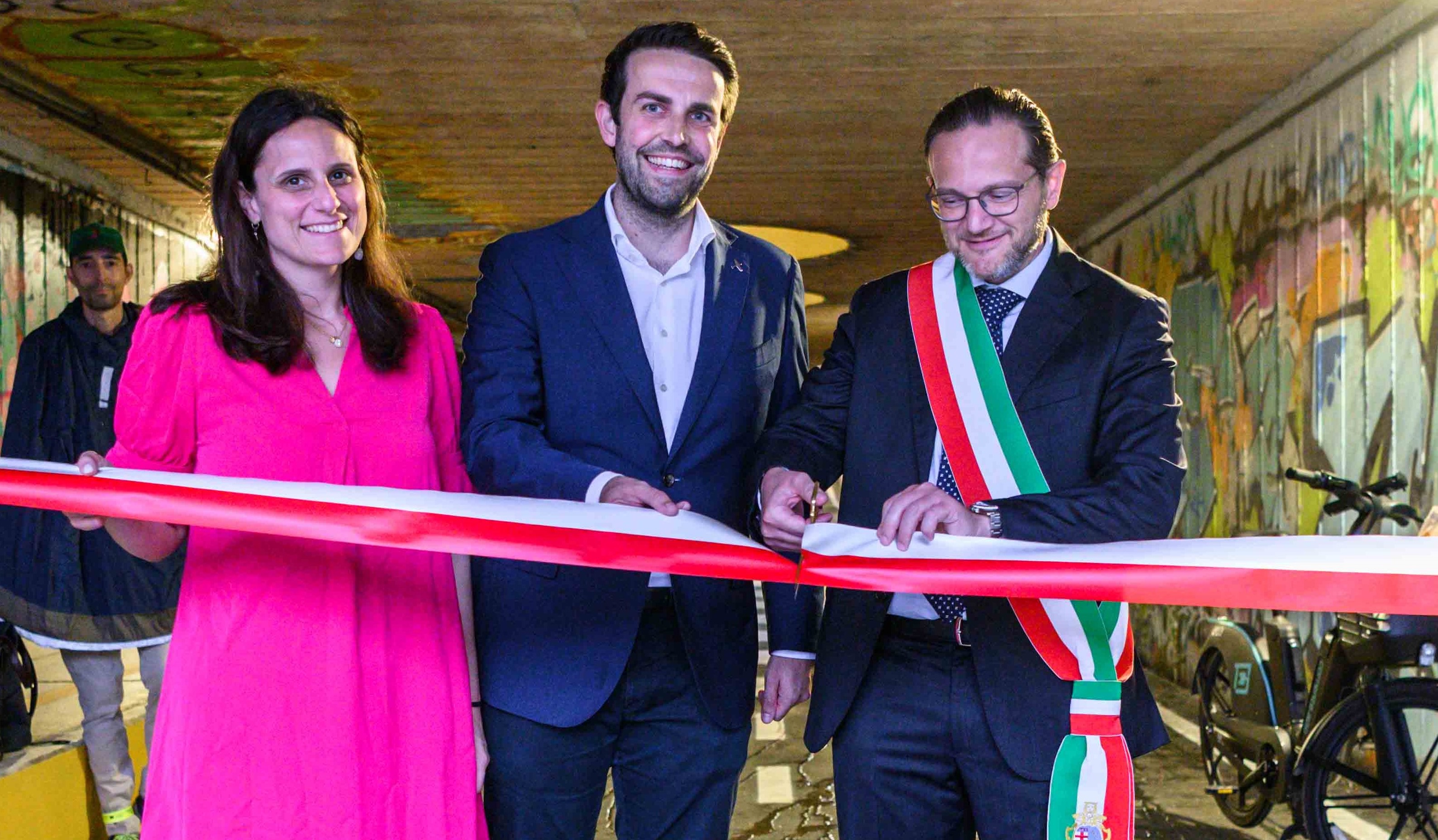 Immagine di sfondo della pagina KLM investe nella mobilità urbana: a Bologna la nuova tappa del progetto “Adotta una ciclabile”