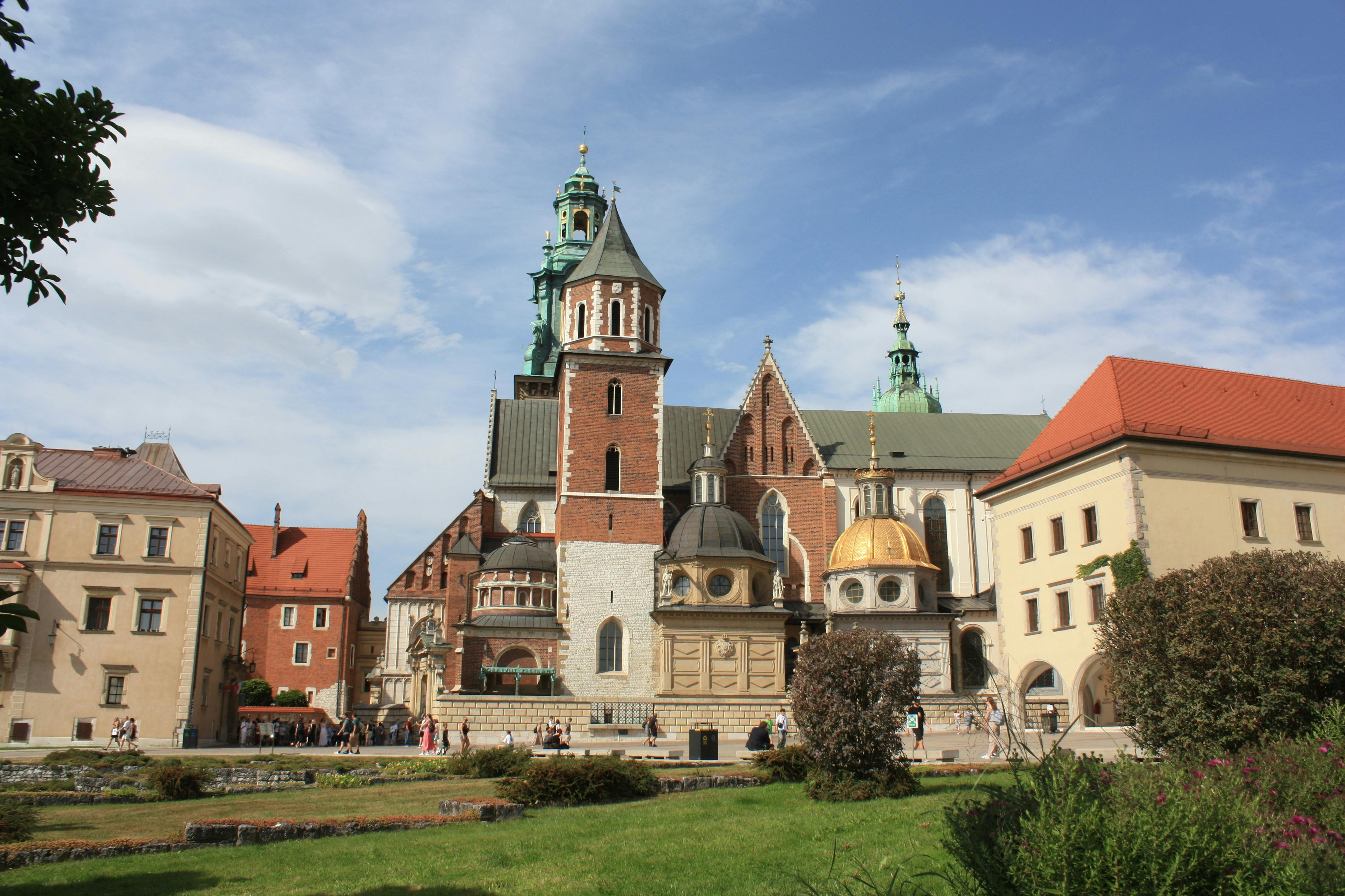 Immagine di sfondo della pagina BUY POLSKA FAM TRIP: vivere la magia della Polonia con Ernesto Travel