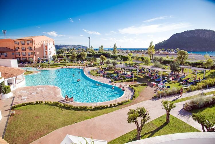 Immagine di sfondo della pagina Futura Vacanze porta le adv in Calabria