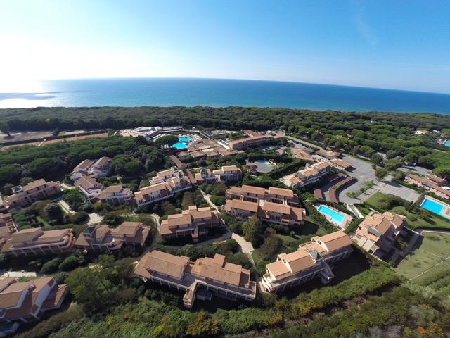 Immagine di sfondo della pagina Life Garden Toscana Resort: Nicolaus apre le vendite!