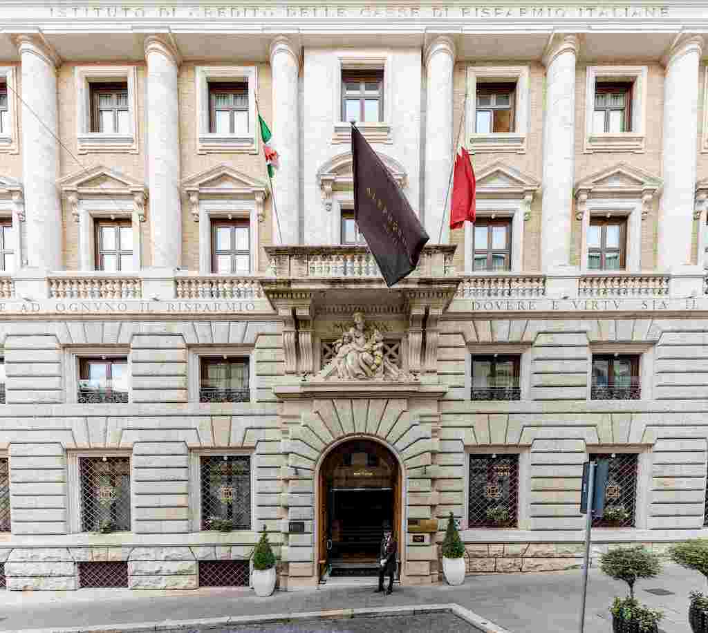 Immagine di sfondo della pagina Aleph Rome Hotel e l'impegno ESG per un futuro sostenibile