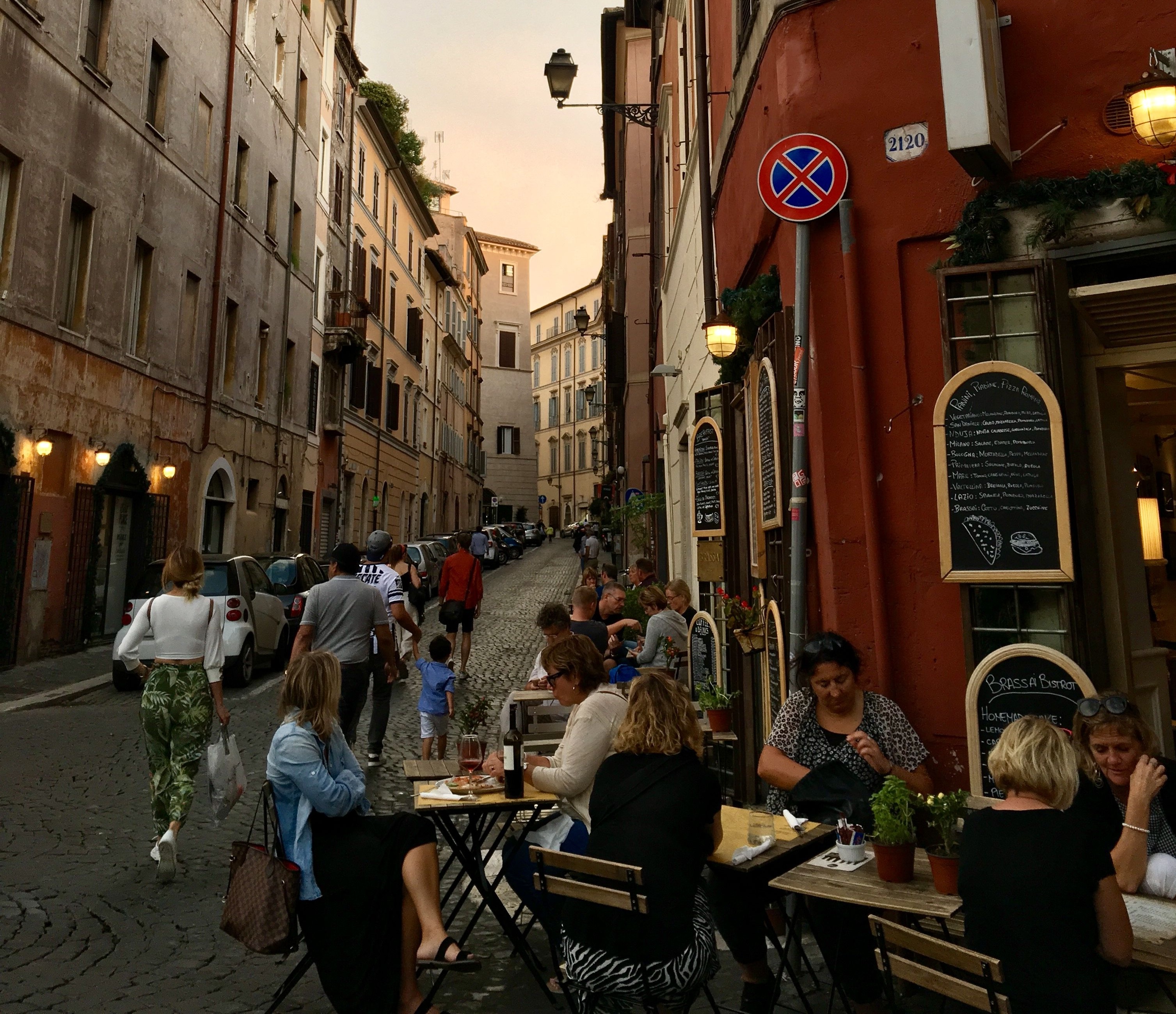 Immagine Confindustria Alberghi: estate 2026 positiva, Italia leader del turismo internazionale