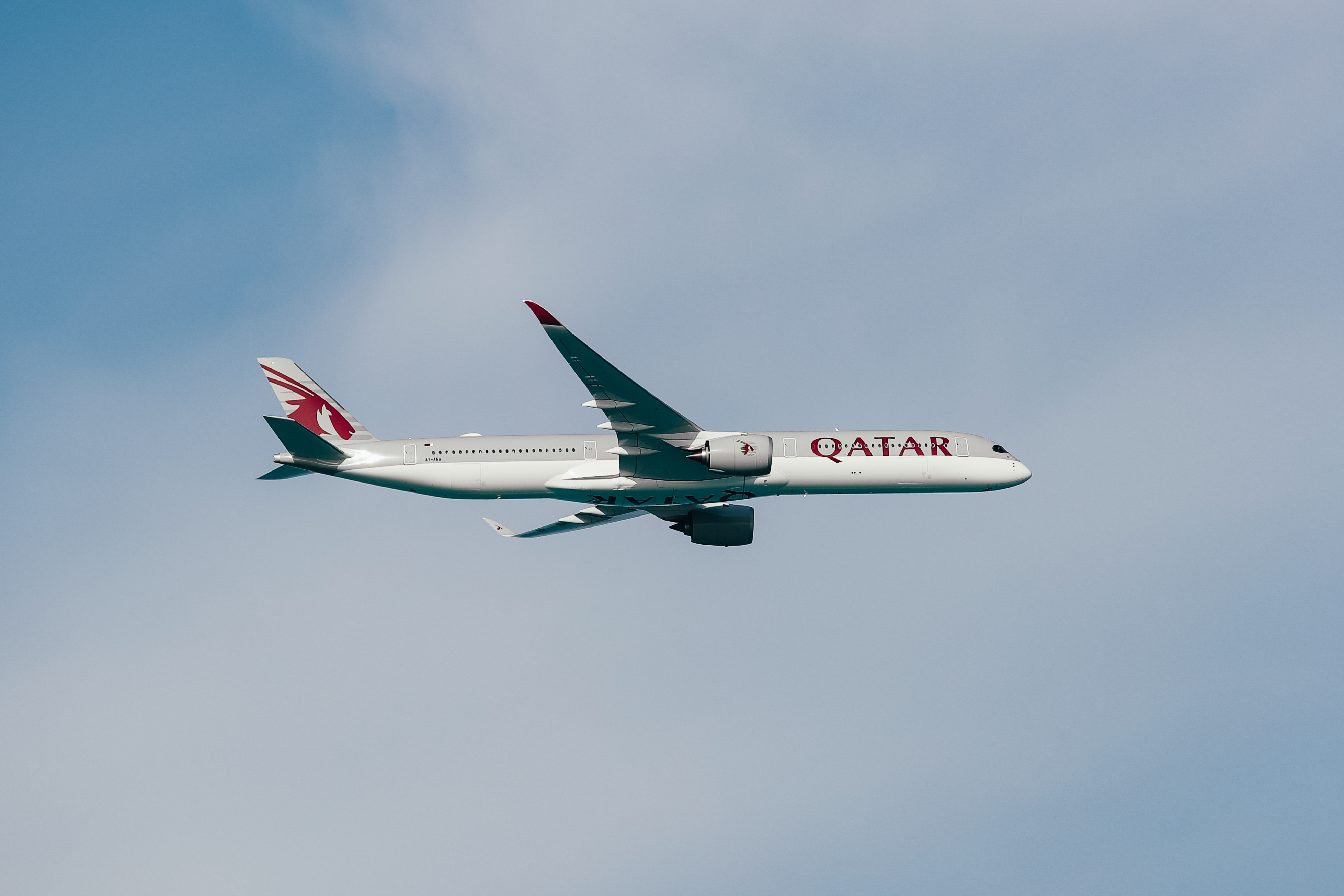 Immagine di sfondo della pagina Qatar Airways lancia il programma invernale globale. Voli extra verso  oltre 15 destinazioni