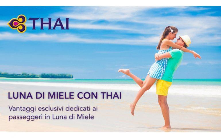 Immagine di sfondo della pagina Thai Airways International, la compagnia aerea ideale per i viaggi di nozze in Oriente