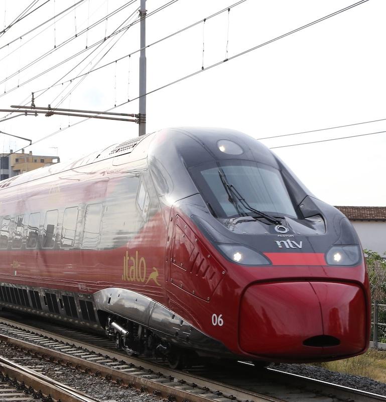 Immagine di sfondo della pagina Italo: combinazioni viaggio con Itabus e Trenitalia