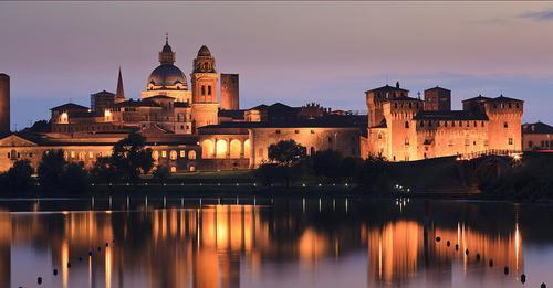 Immagine di sfondo della pagina L'Italia di Guiness Travel