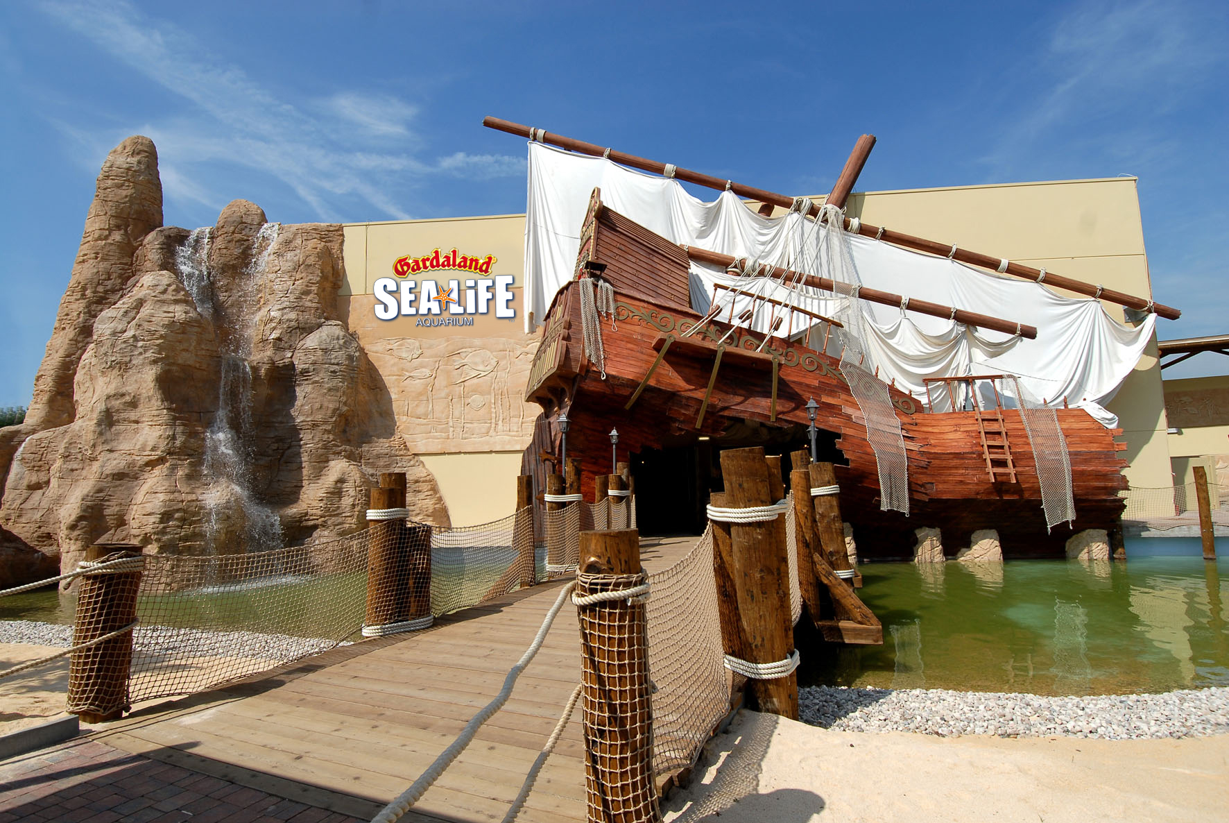 Immagine di sfondo della pagina L’esperienza di Animal Crossing arriva a Gardaland SEA LIFE Aquarium