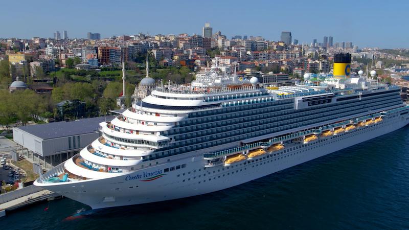 Immagine di sfondo della pagina Costa Venezia, partono le crociere da Istanbul