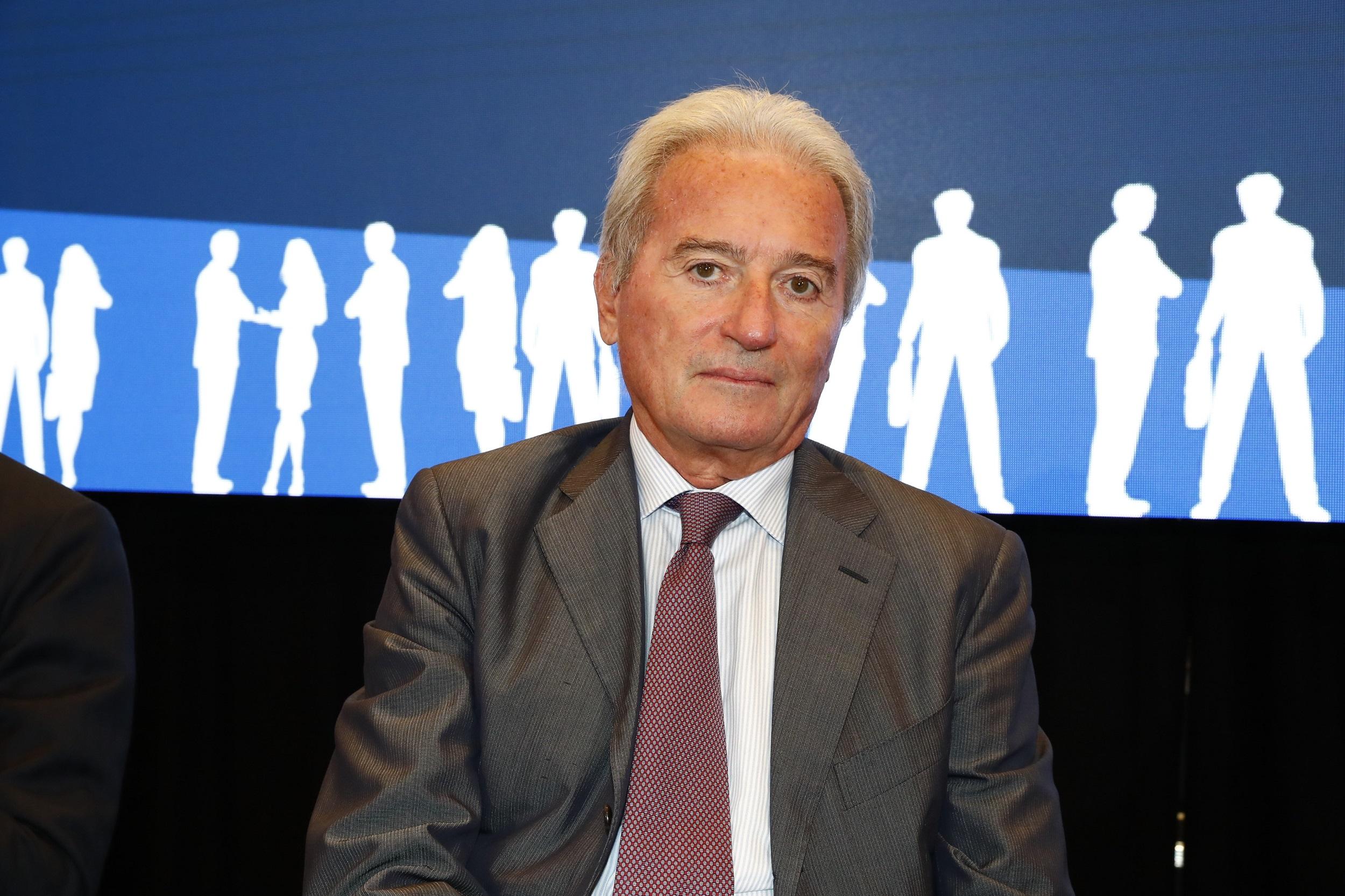 Immagine di sfondo della pagina Ami Assistance rilancia le garanzie covid19