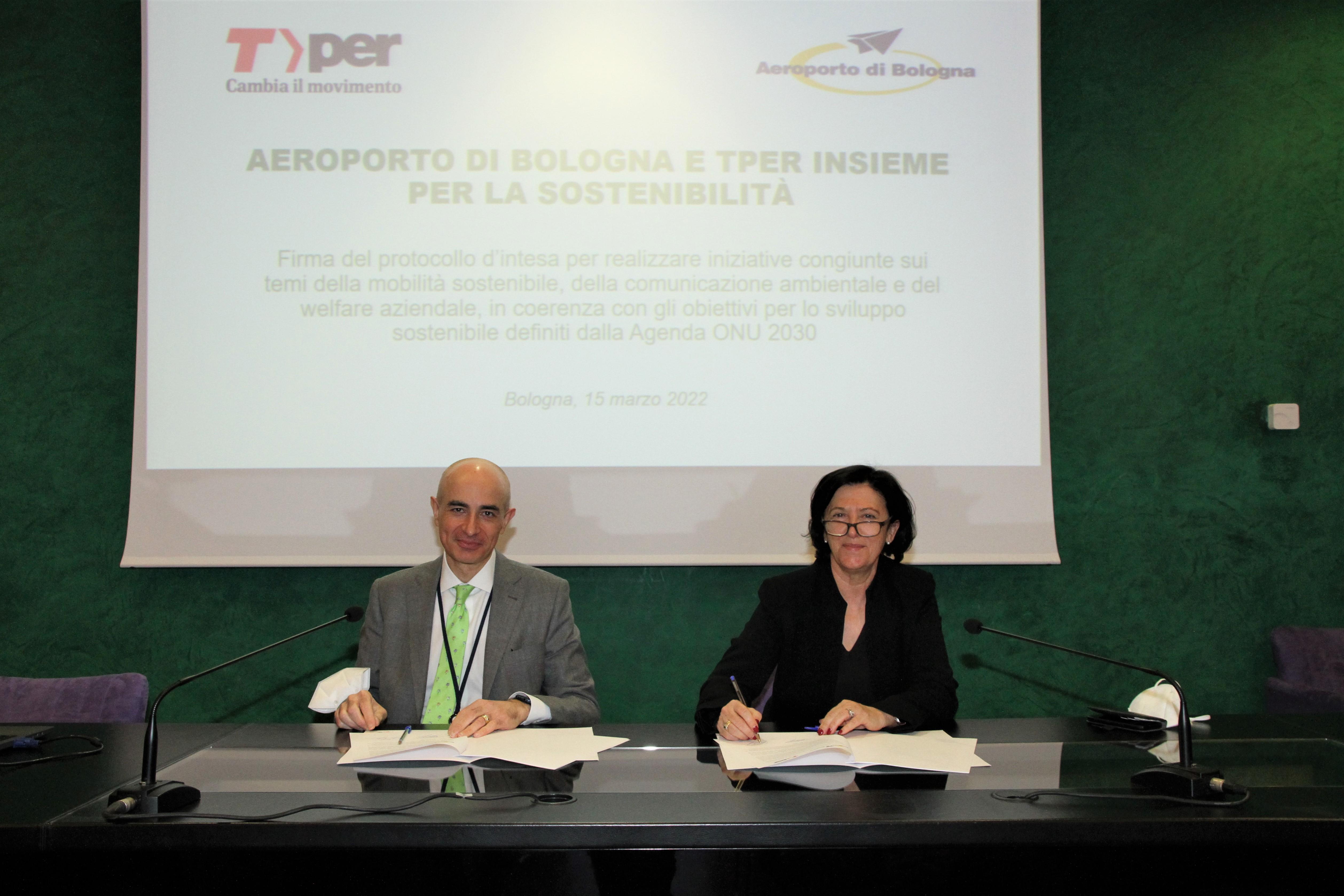 Immagine di sfondo della pagina Aeroporto di Bologna e Tper per la sostenibilità
