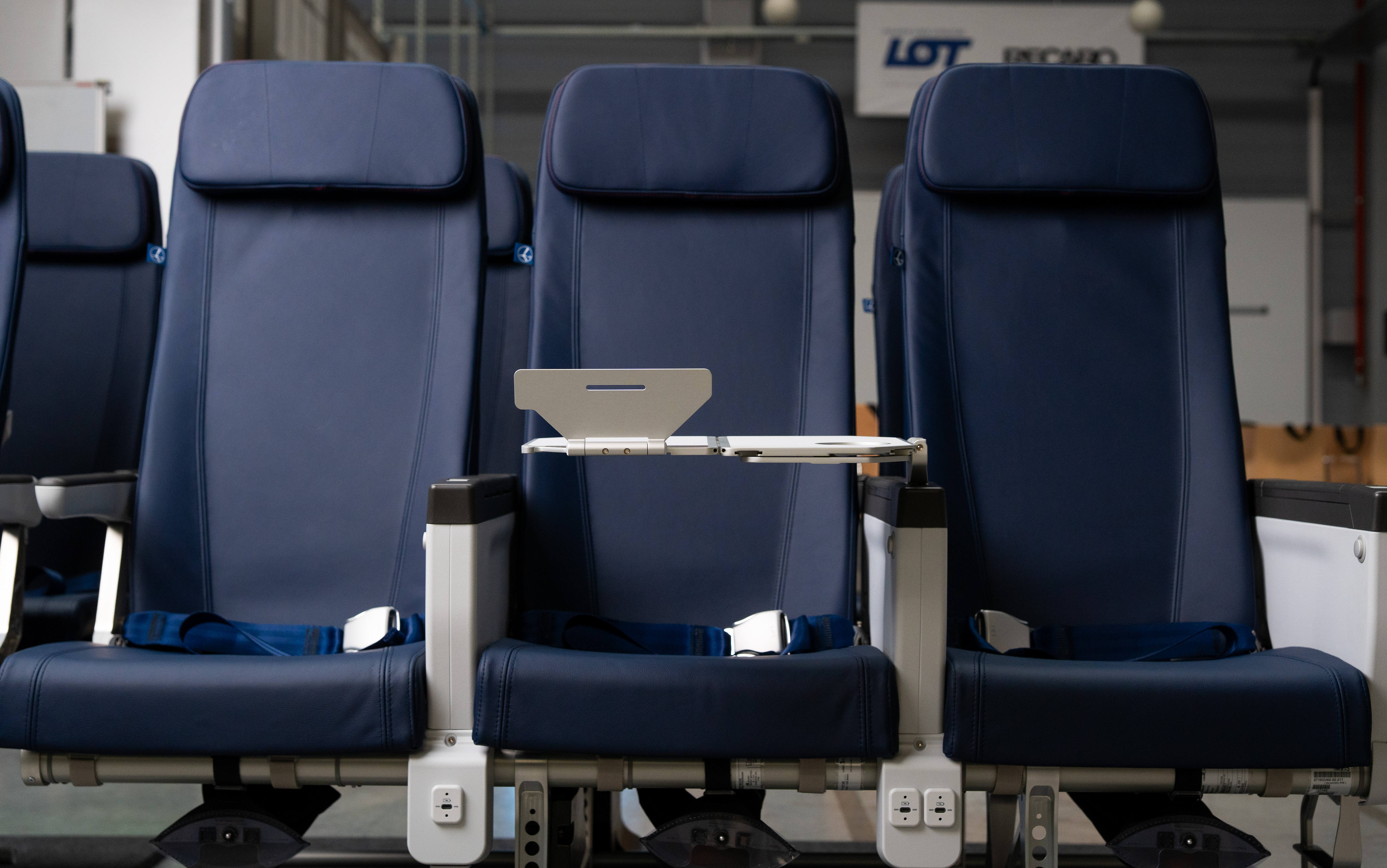 Immagine LOT Polish Airlines riceve i primi sedili Recaro per i nuovi Boeing 737 MAX 8