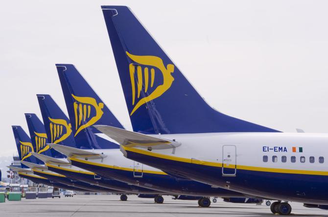 Immagine di sfondo della pagina Ryanair, 2 nuove rotte dall’Italia al Portogallo
