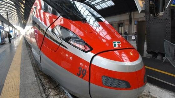 Immagine di sfondo della pagina Trenitalia, promozione “Tripli punti CartaFRECCIA” 
