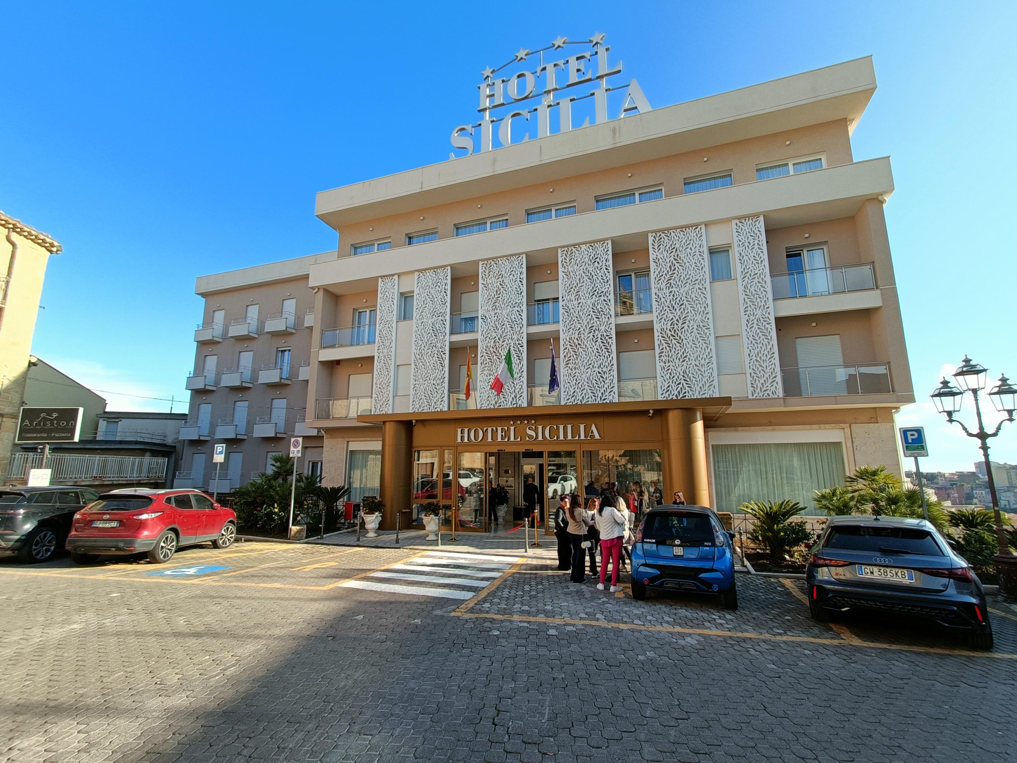 Immagine di sfondo della pagina Rinasce l’Hotel Sicilia: nuovo quattro stelle nel cuore di Enna alta